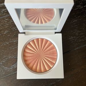 OFRA  Bali highlighter